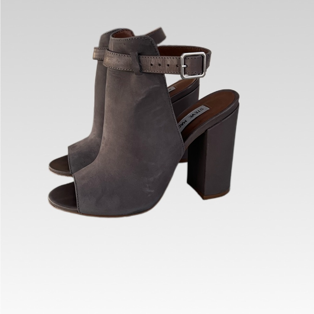 Steve Madden gray  Suede Open-Toe Block Heel Sandals size 7